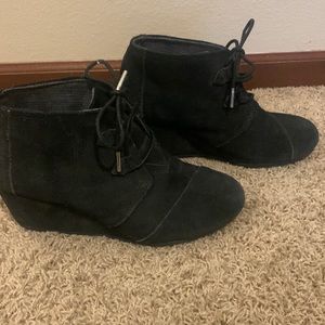 Toms! Black wedge booties